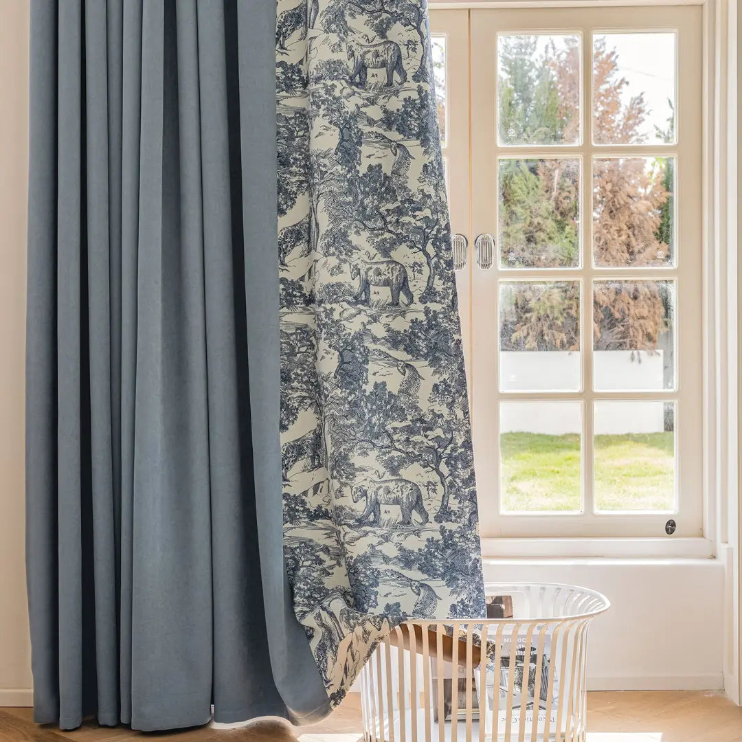 Cortina-Blackout-Chenille-Azul-Estampada-Bicolor-para-trilho-4m-x-2,50m-Sala-&-Quarto-Sylvana-Dona-Cortina-3