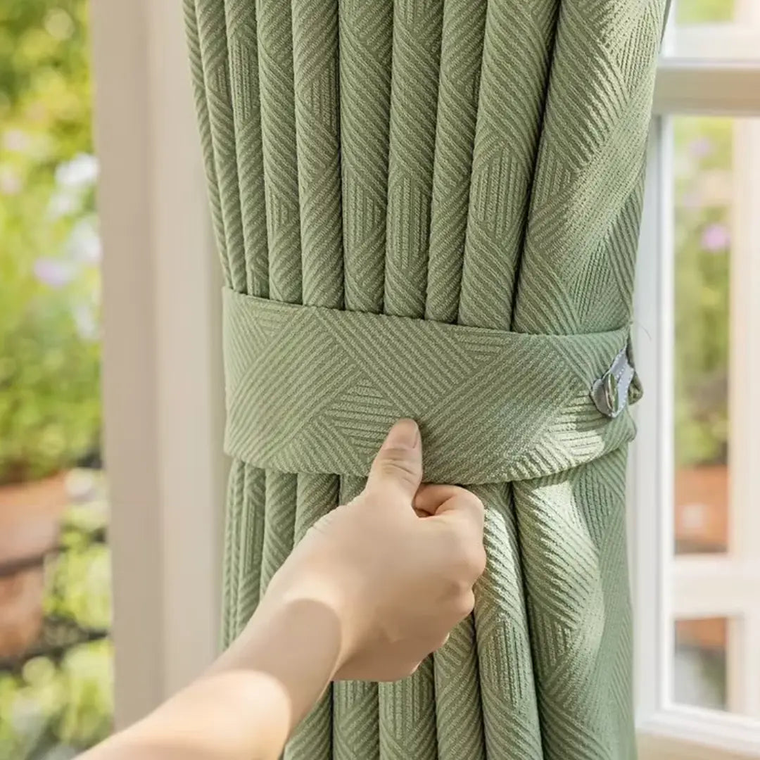 Cortina-Blackout-Chenille-Premium-Verde-Musgo-para-trilho-2m-x-2,50m-Sala-&-Jantar-Valmère-Dona-Cortina-4