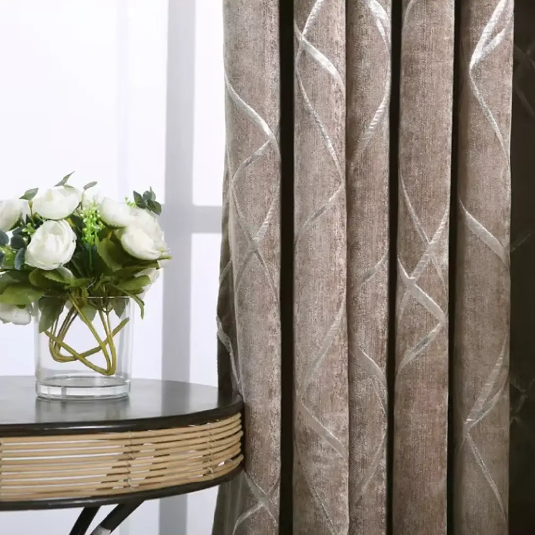 Cortina-Blackout-Jacquard-Chenille-Moderno-6m-x-2,50m-Sala-&-Quarto-Celestia-Coffee-Dona-Cortina-4