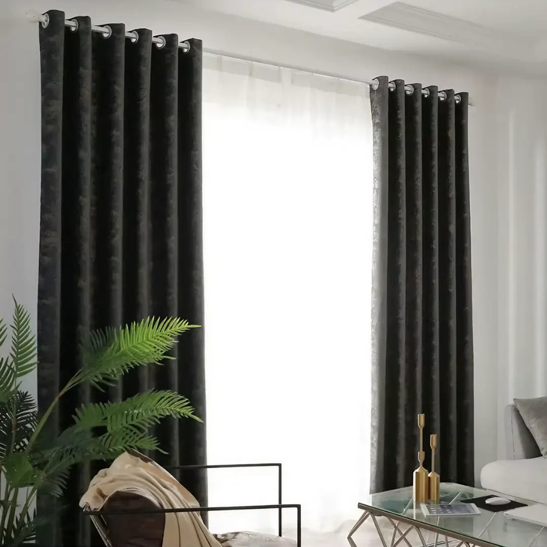 Cortina-Blackout-Preta-Veludo-com-Bronze-Texturizado-4m-x-2,60m-Sala-&-Quarto-Noctua-Dona-Cortina-7