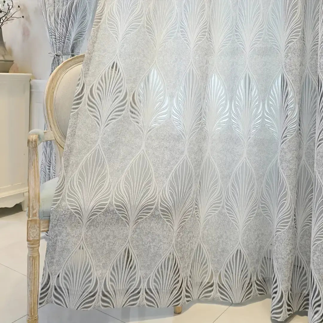 Cortina-Jacquard-Cinza-com-Folhas-Vazadas-3m-x-2,50m-Sala-&-Quarto--Lévora-Dona-Cortina-6