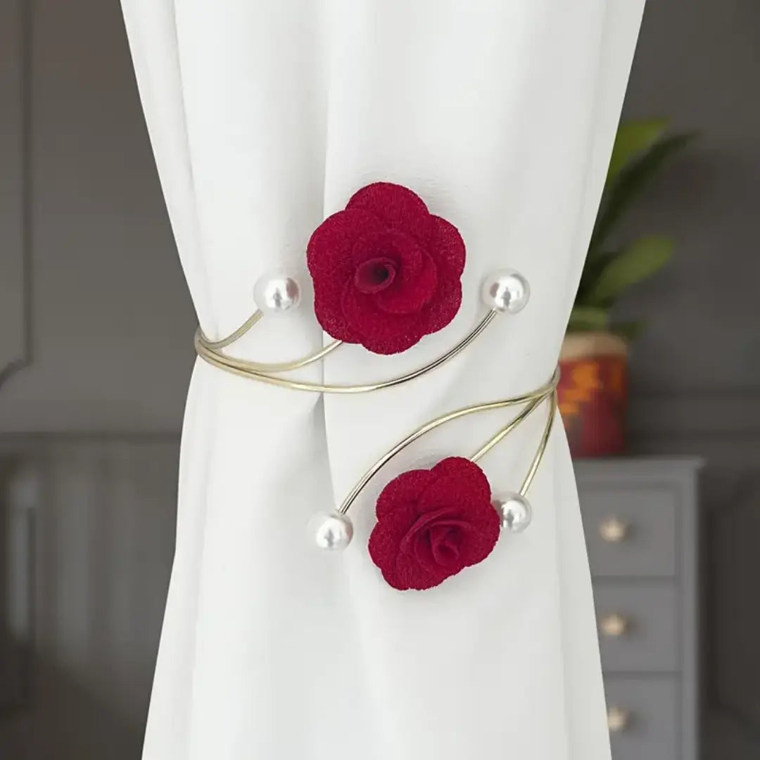 Prendedor-de-Cortina-Floral-Luxuoso-Pérolas-&-Glamour-Rosélia-Dona-Cortina-1