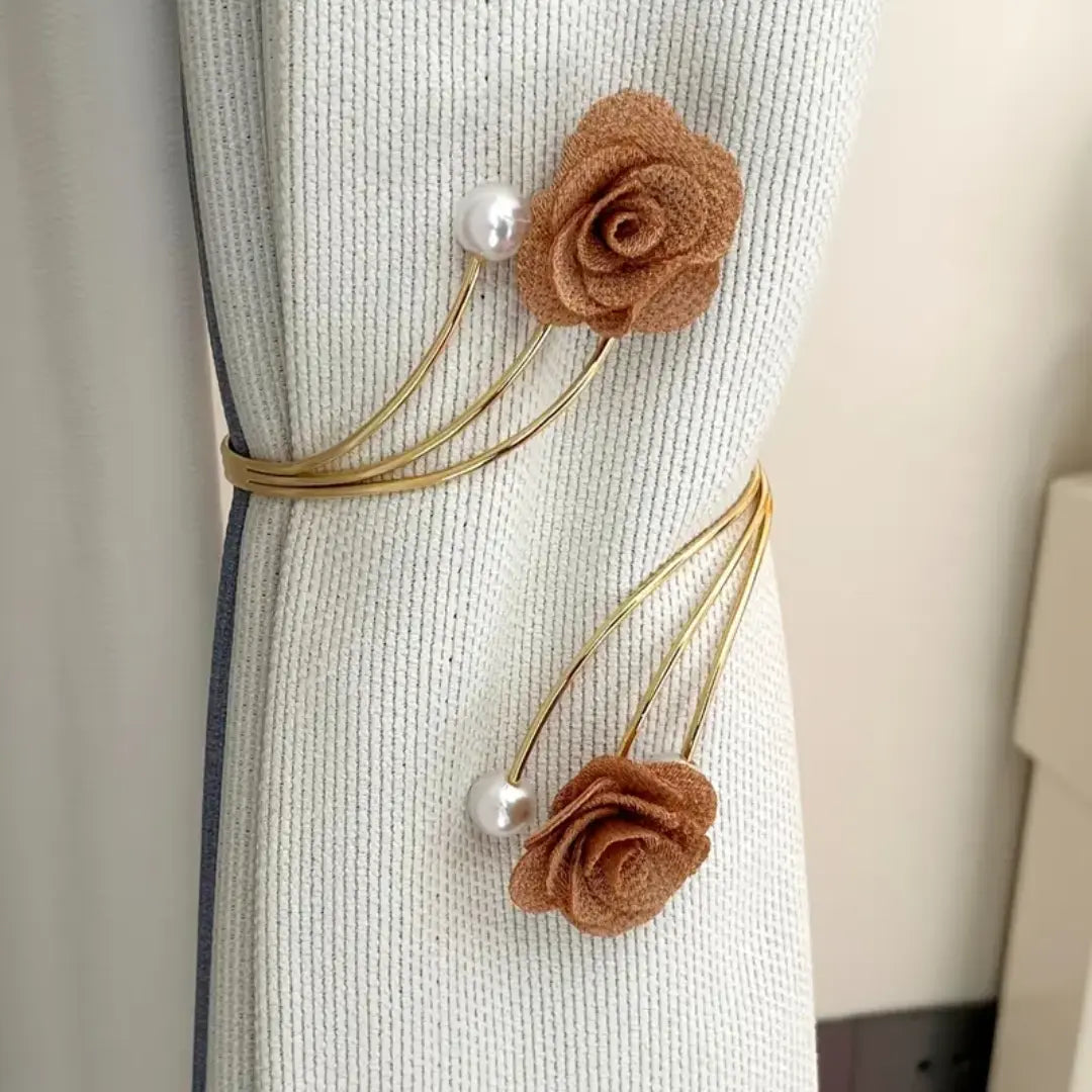 Prendedor-de-Cortina-Floral-Luxuoso-Pérolas-&-Glamour-Rosélia-Dona-Cortina-6