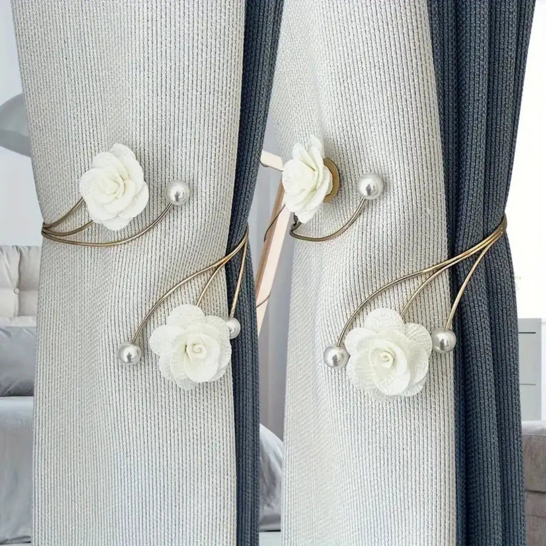 Prendedor-de-Cortina-Floral-Luxuoso-Pérolas-&-Glamour-Rosélia-Dona-Cortina-10