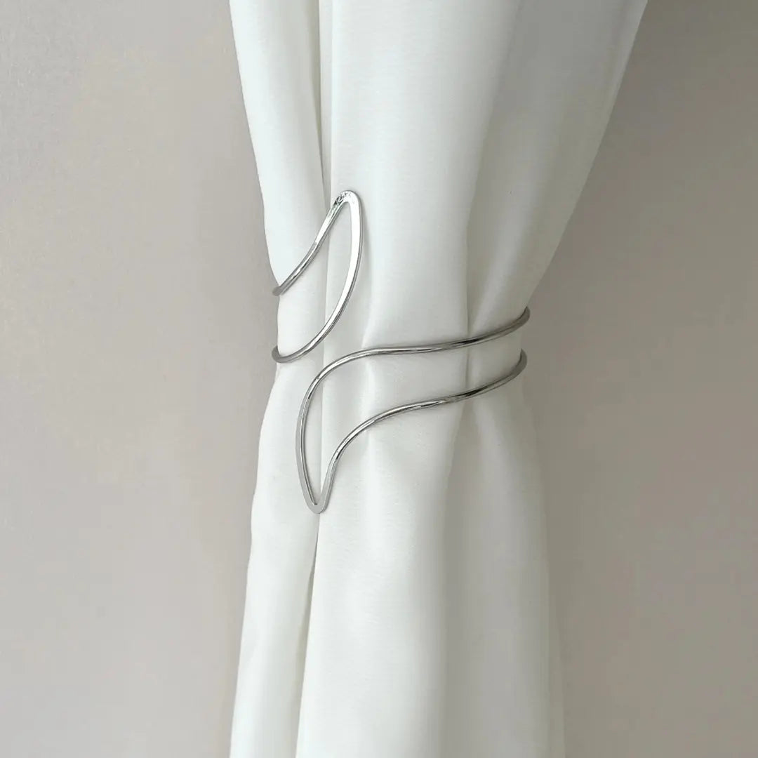 Prendedor-de-Cortina-Geométrico-de-Luxo-Lunaris-Dona-Cortina-6